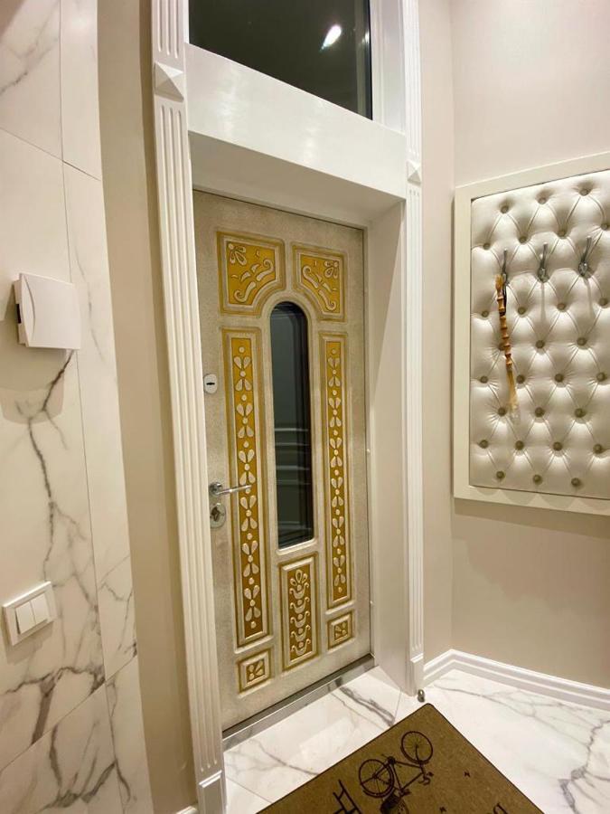Grand De Luxe Residence Λβιβ Εξωτερικό φωτογραφία