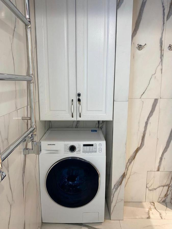 Grand De Luxe Residence Λβιβ Εξωτερικό φωτογραφία