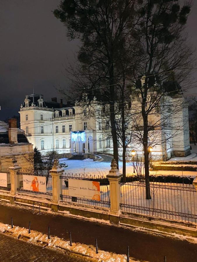 Grand De Luxe Residence Λβιβ Εξωτερικό φωτογραφία